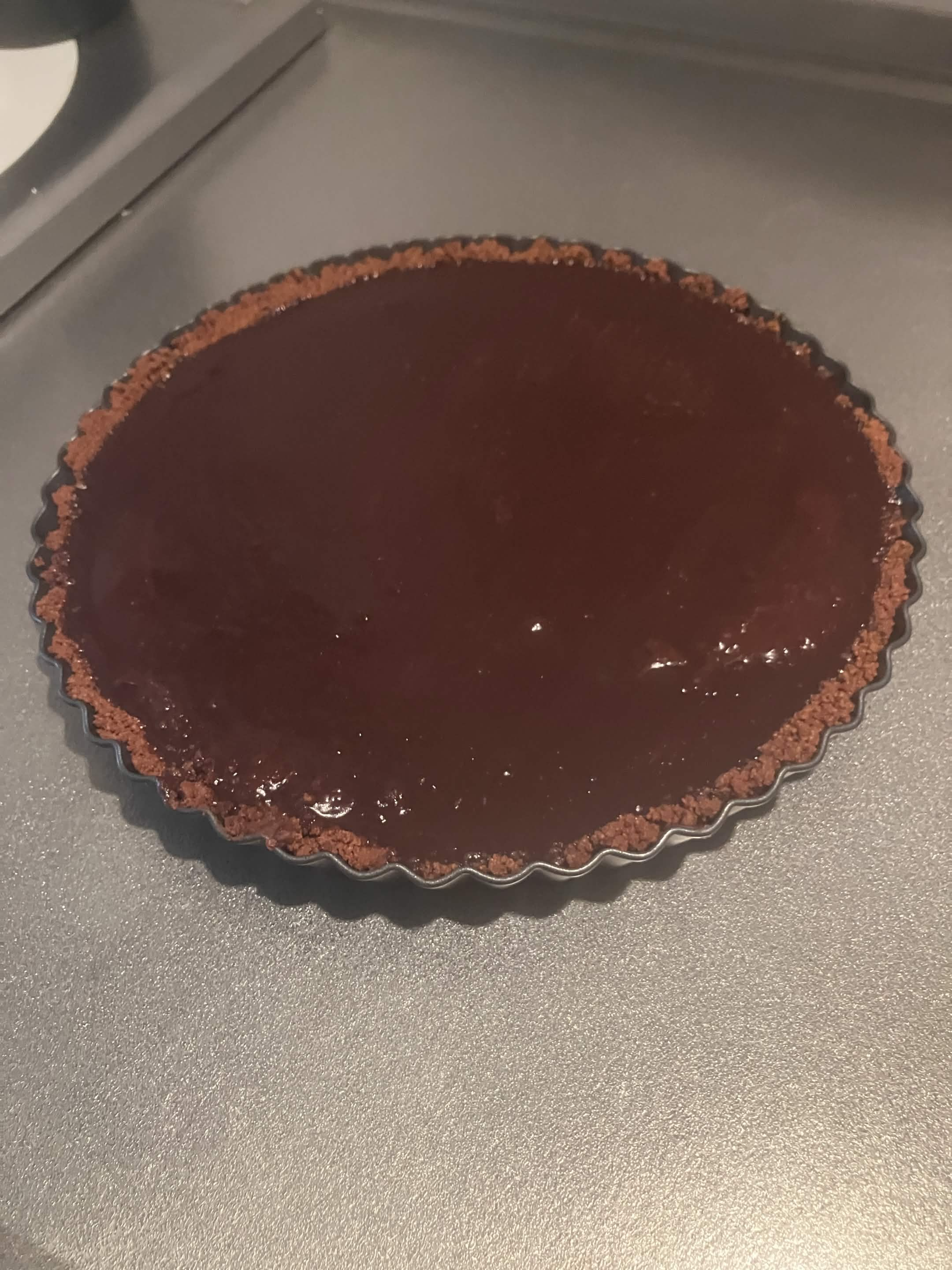 ツヤツヤに仕上がった完成版チョコレートタルト